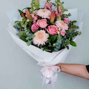 Amanda Flower Bouquet - Wildberry Flowers Altona